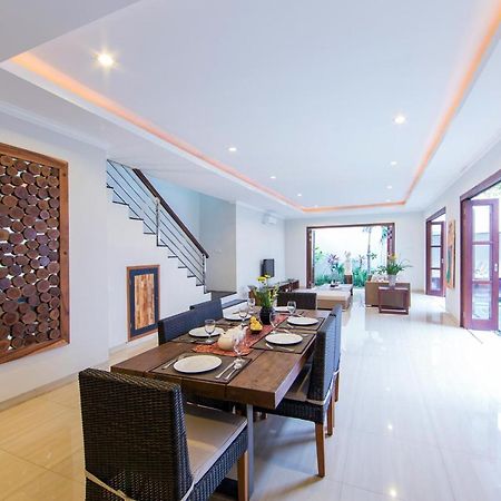 White Lotus Villas Seminyak Buitenkant foto