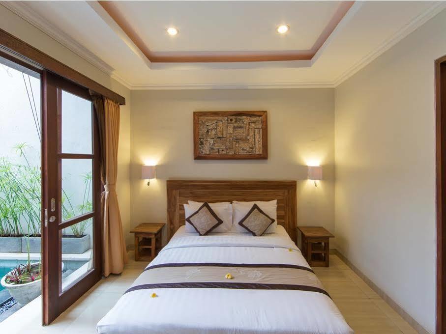 White Lotus Villas Seminyak Buitenkant foto