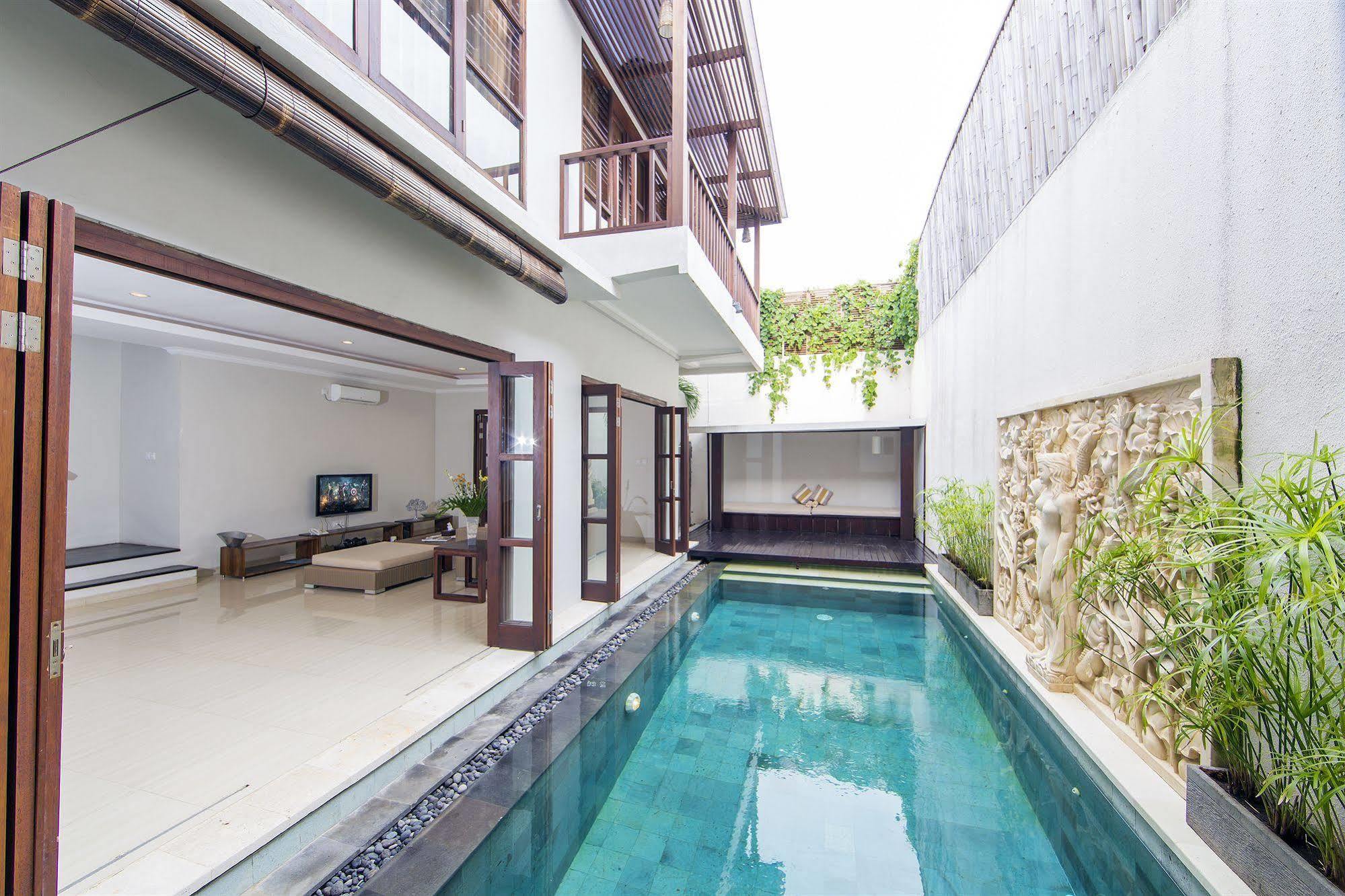 White Lotus Villas Seminyak Buitenkant foto