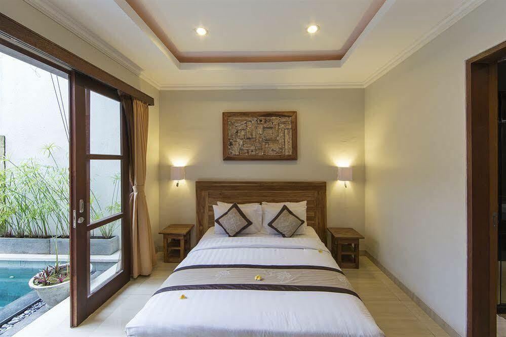 White Lotus Villas Seminyak Buitenkant foto
