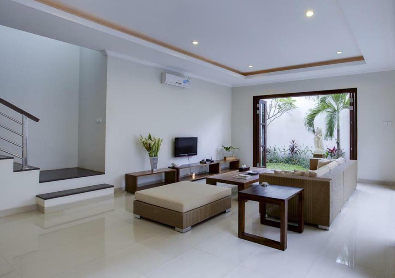 White Lotus Villas Seminyak Buitenkant foto